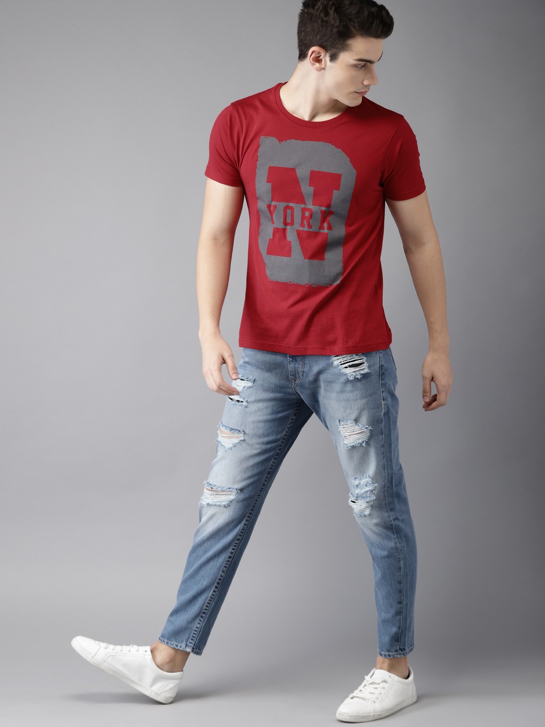 

HERENOW Men Red Printed Round Neck Pure Cotton T-shirt
