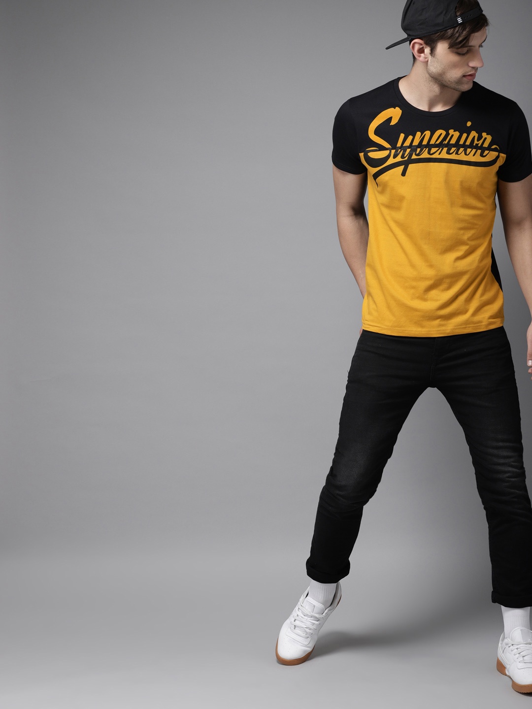 

HERENOW Men Mustard Yellow Printed Round Neck Pure Cotton T-shirt