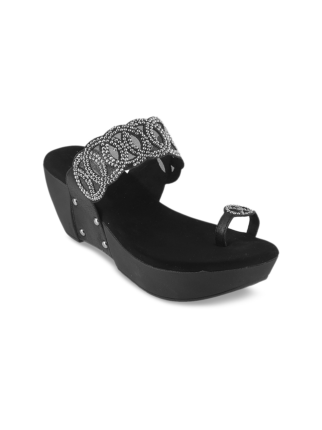 

Metro Women Black Embellished Sandals