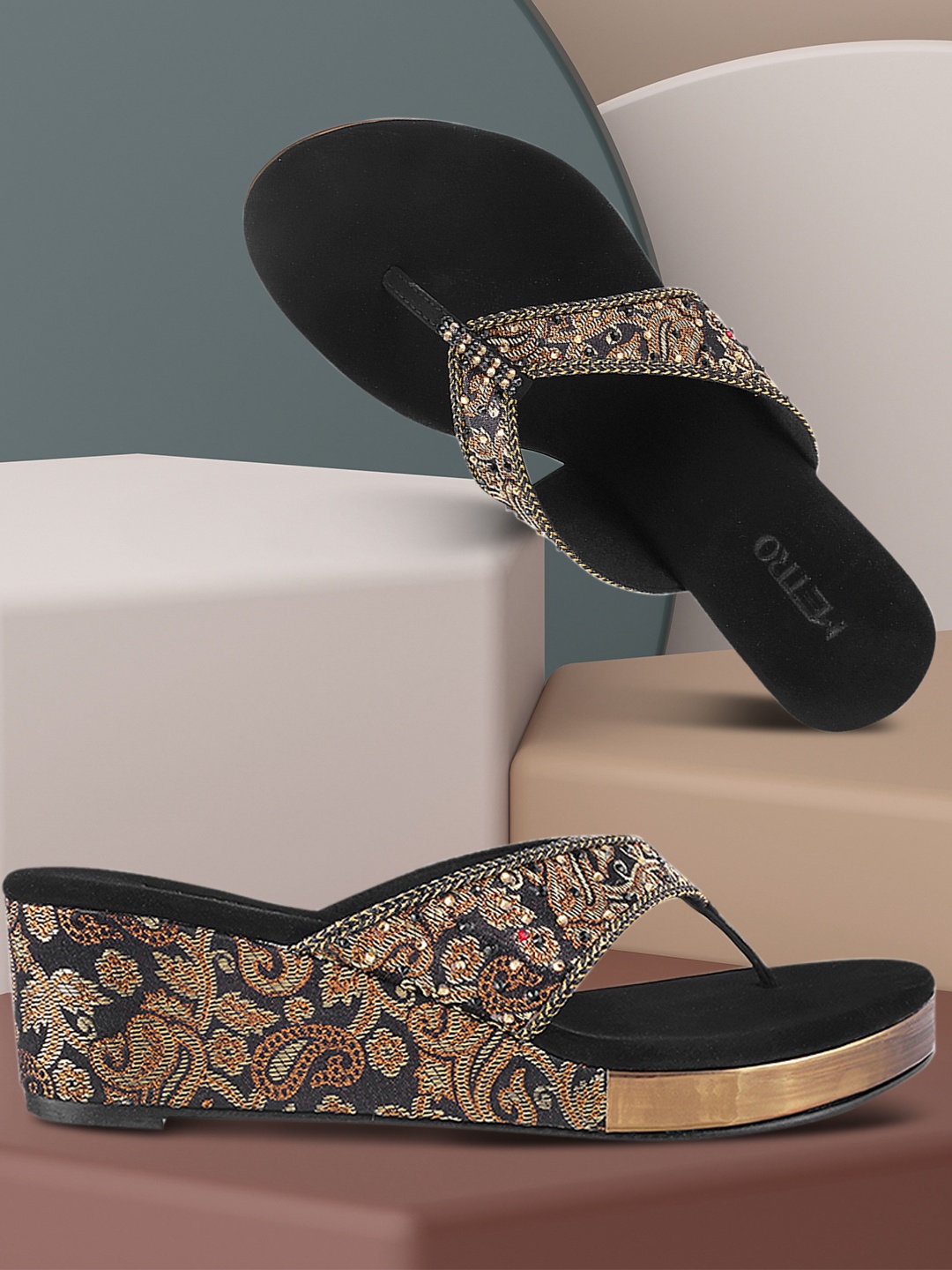 

Metro Women Black Woven Design Sandals