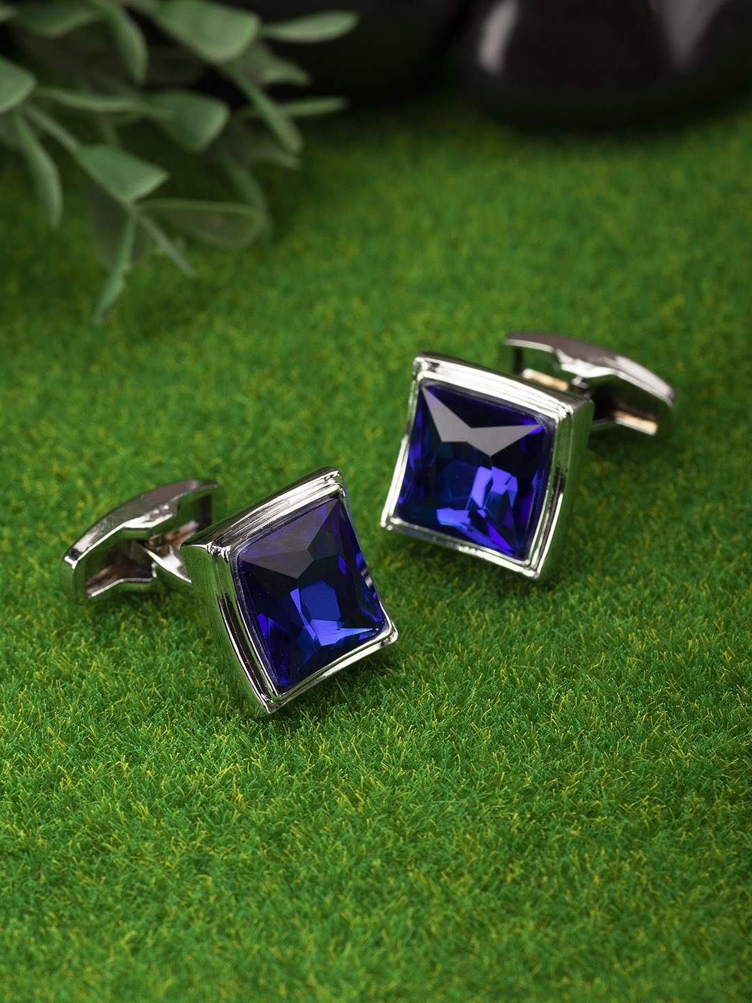 

Peora Blue Square Cufflinks