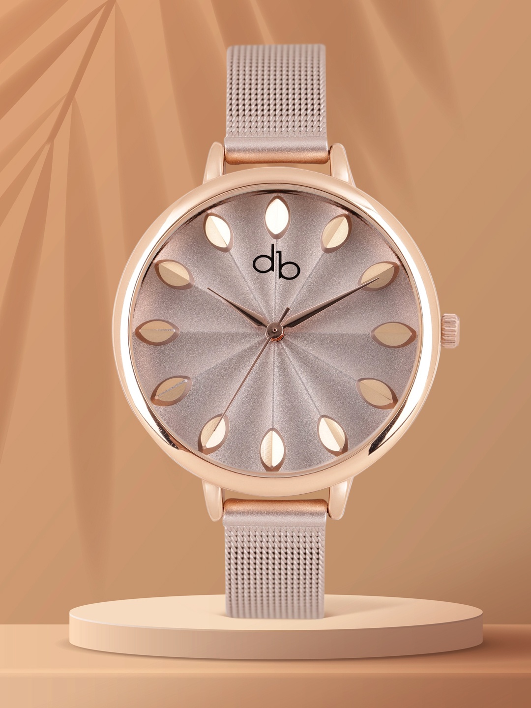 

DressBerry Women Champagne Analogue Watch DK2427