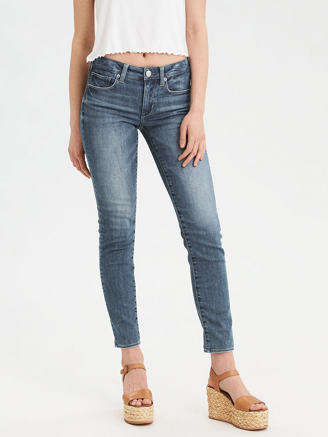 

AMERICAN EAGLE OUTFITTERS Women Blue Skinny Fit Mid-Rise Clean Look Stretchable Jeans