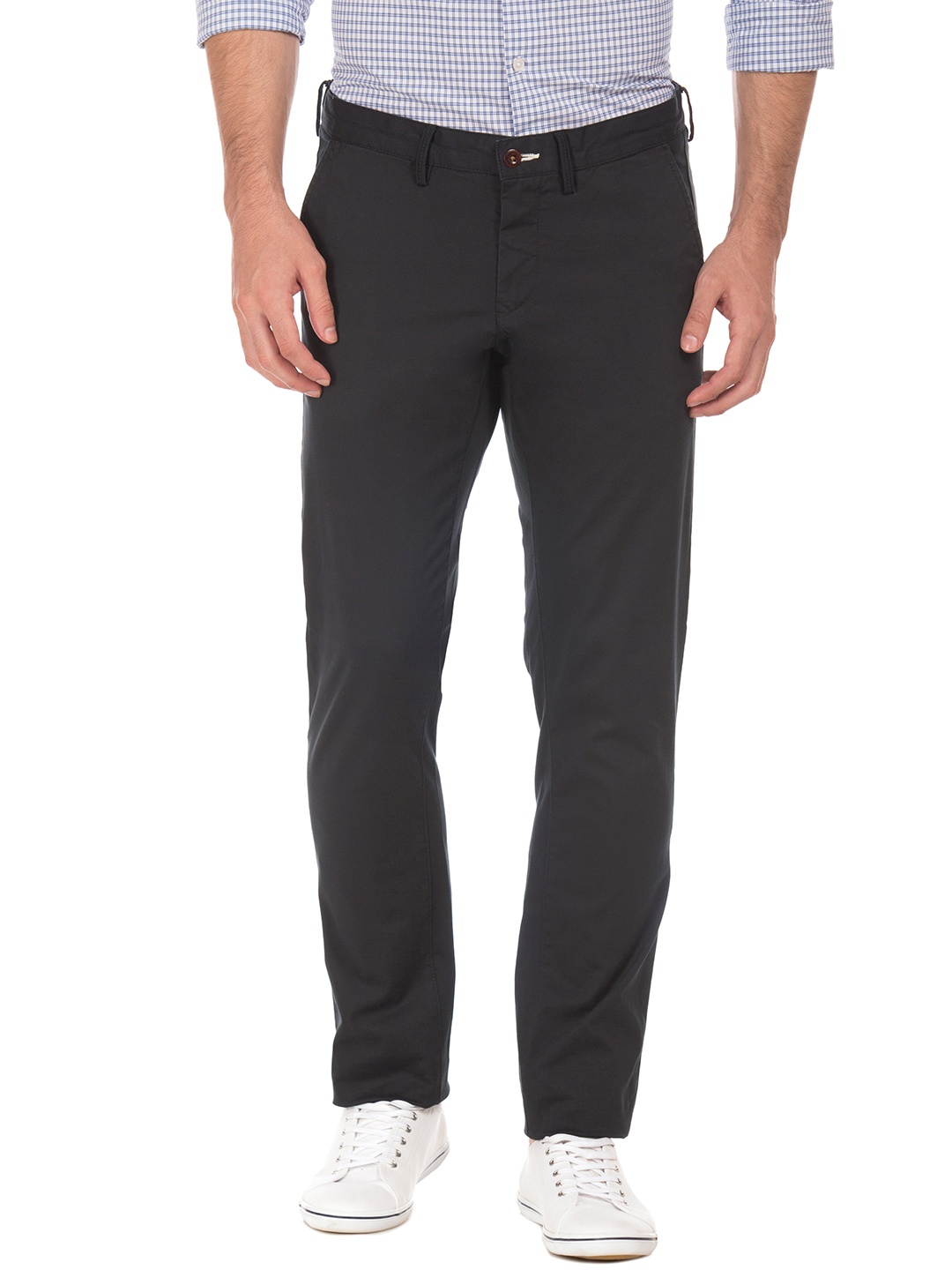 

GANT Men Black Regular Fit Solid Regular Trousers