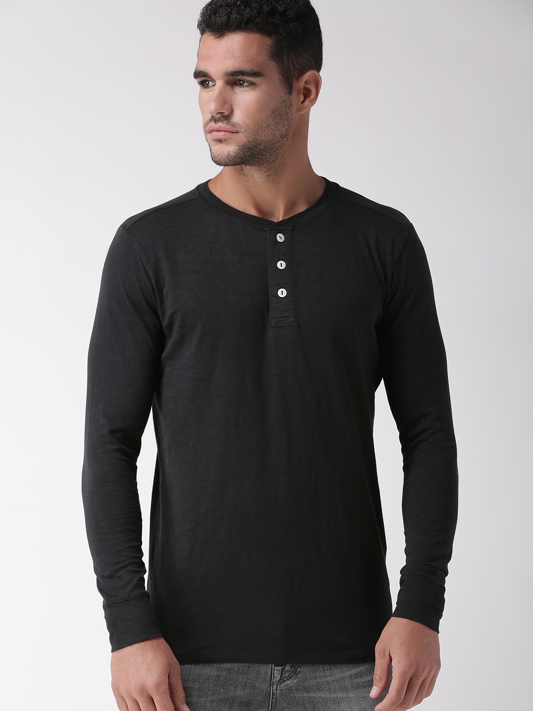 

SELECTED Men Black Solid Henley Neck T-shirt