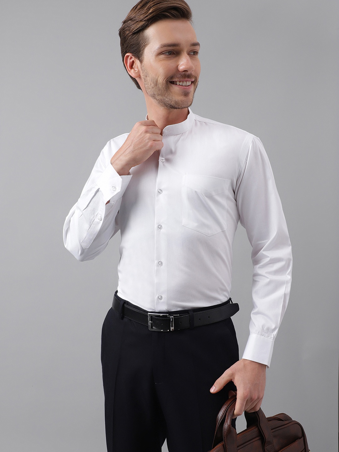 

Hancock Men White Solid Formal Shirt