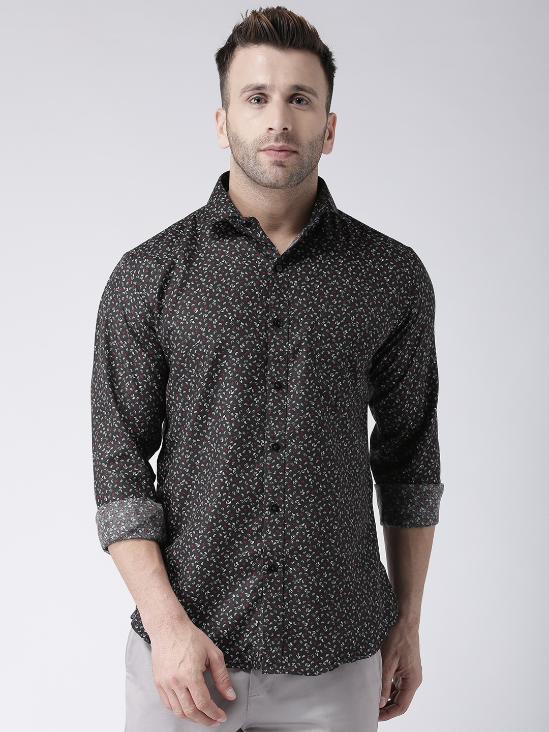 

Hangup Men Charcoal & Off-White Slim Fit Printed Casual Shirt