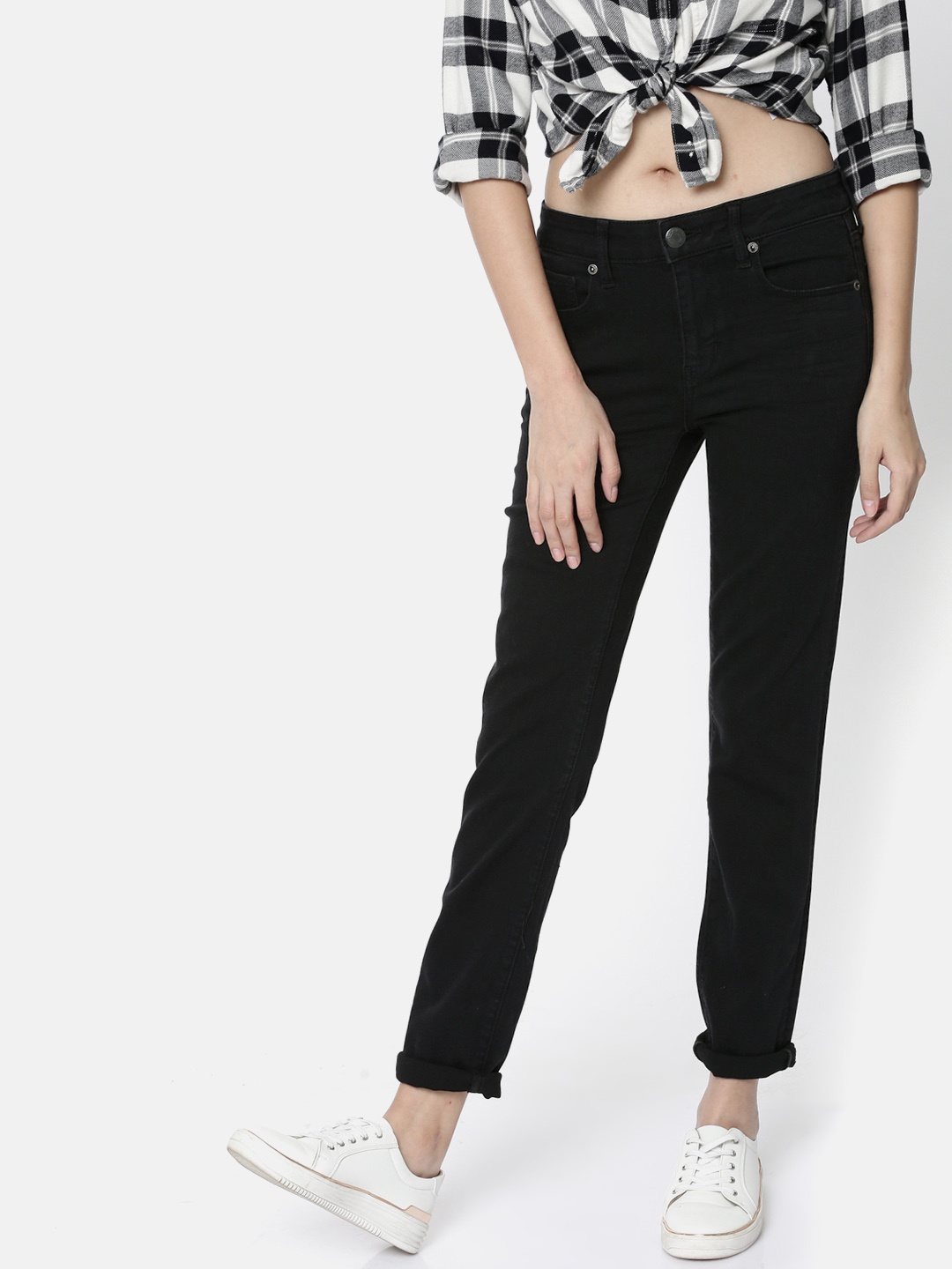 

AMERICAN EAGLE OUTFITTERS Women Black Regular Fit Mid-Rise Clean Look Stretchable Jeans