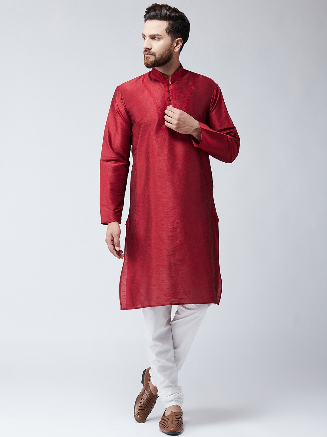 

SOJANYA Men Maroon & Off-White Self Design Kurta with Churidar