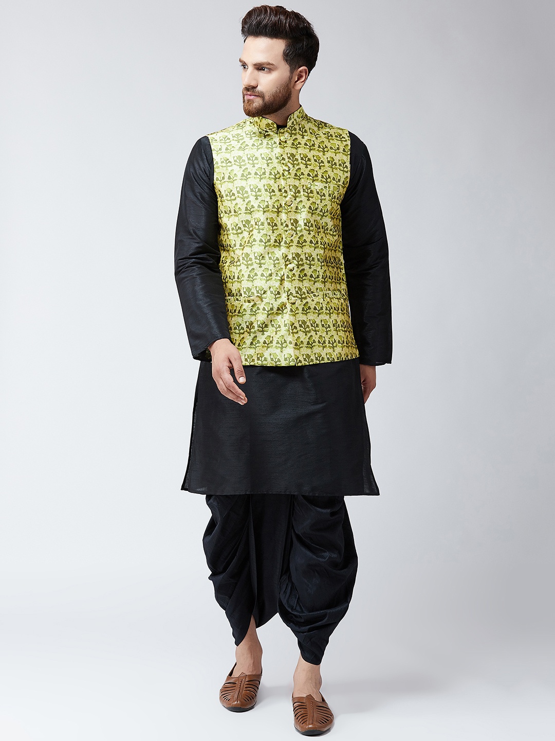 

SOJANYA Men Black & Lime Green Printed Kurta with Dhoti Pants