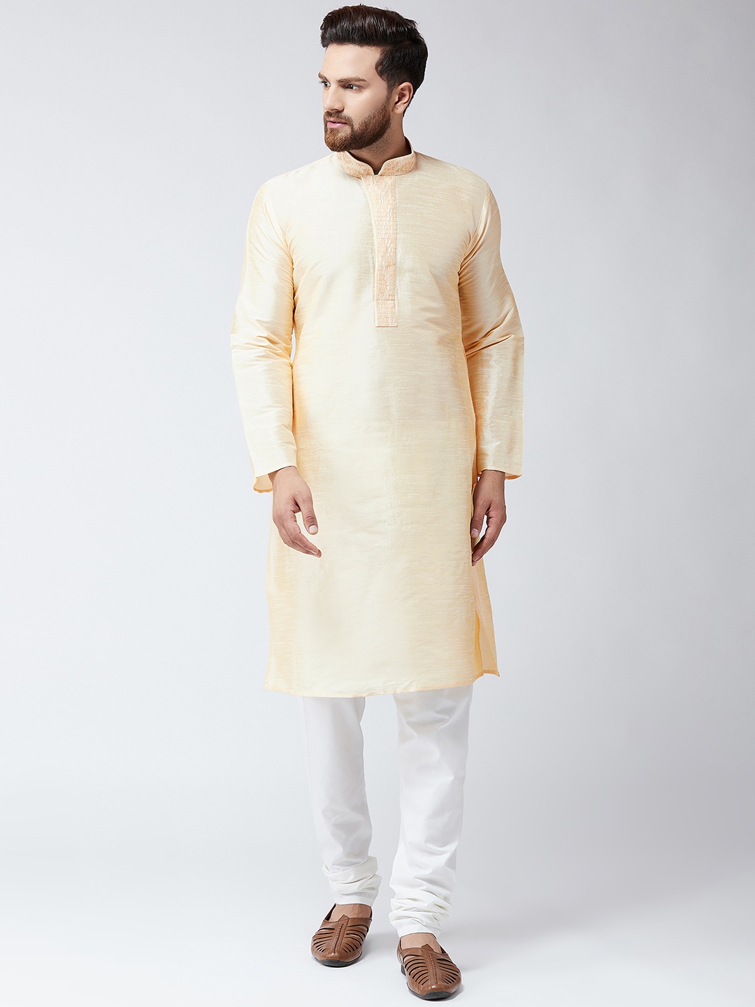 

SOJANYA Men Beige & Off-White Self Design Kurta with Churidar