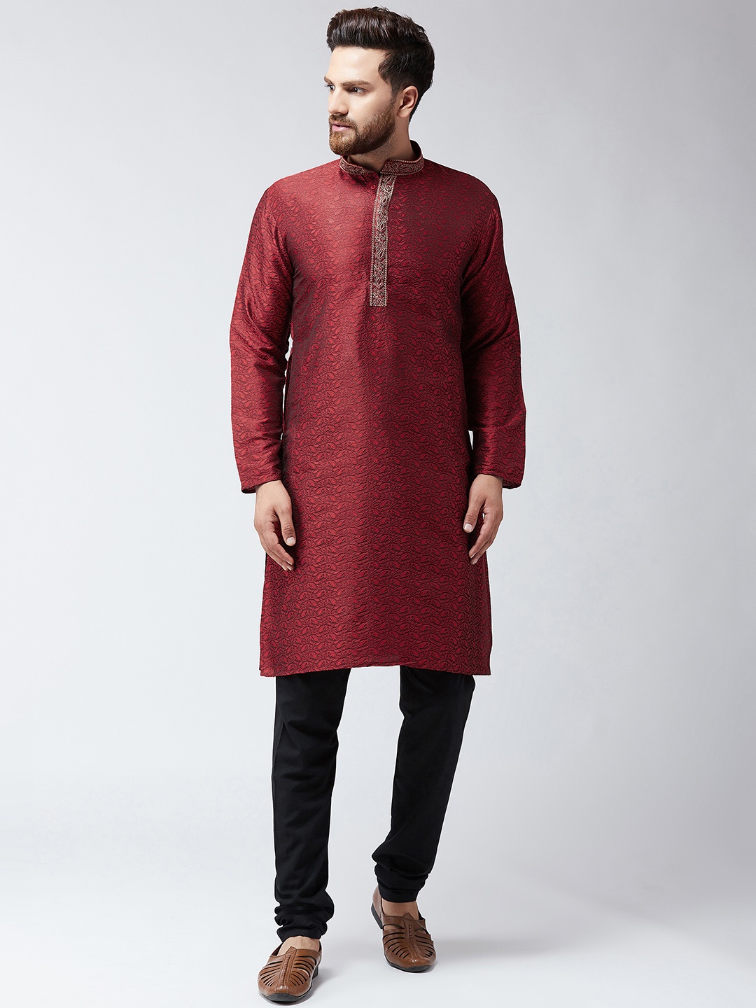 

SOJANYA Men Maroon & Black Self Design Kurta with Churidar