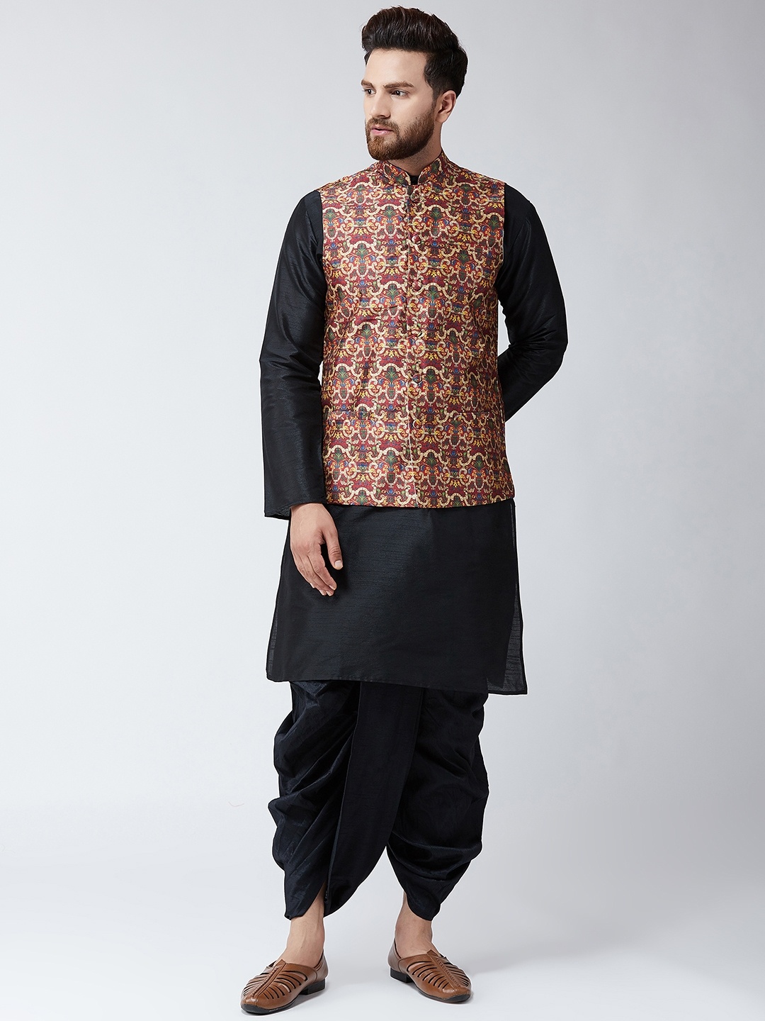 

SOJANYA Men Black Printed Kurta with Dhoti Pants