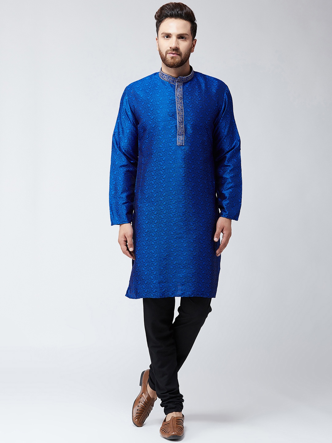 

SOJANYA Men Blue & Black Embroidered Kurta with Churidar