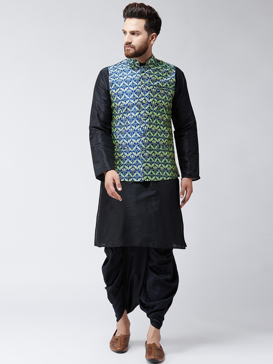 

SOJANYA Men Black Printed Kurta with Dhoti Pants
