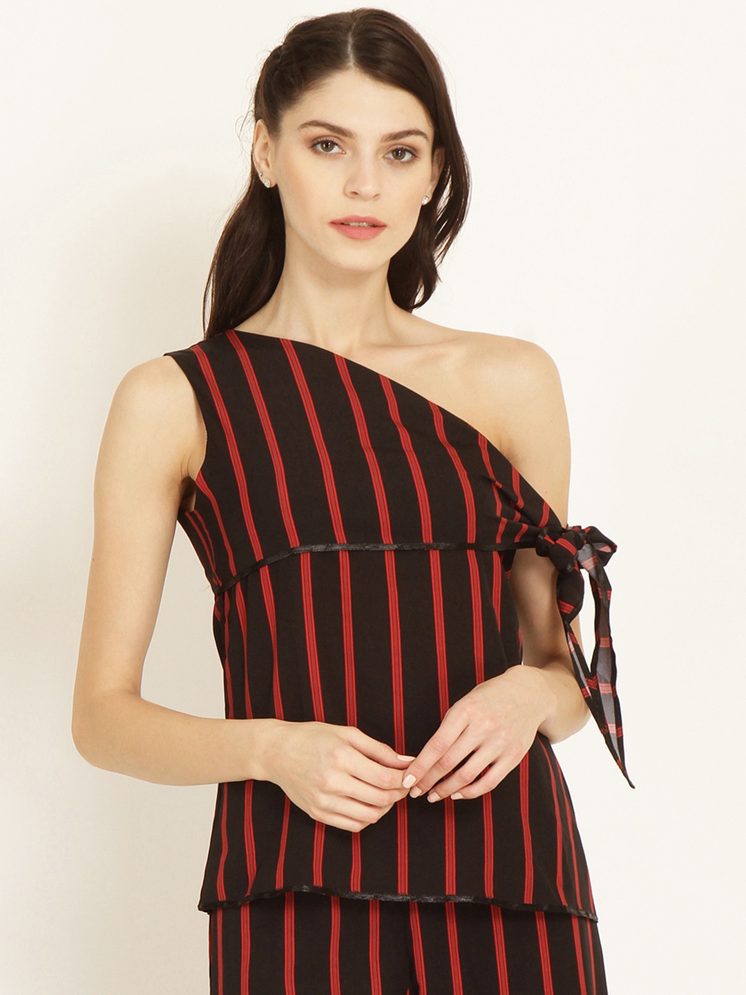 

Marie Claire Women Black & Red Striped Top