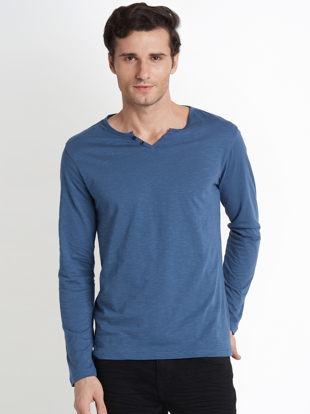 

Urban Ranger by pantaloons Men Navy Blue Solid Henley Neck T-shirt