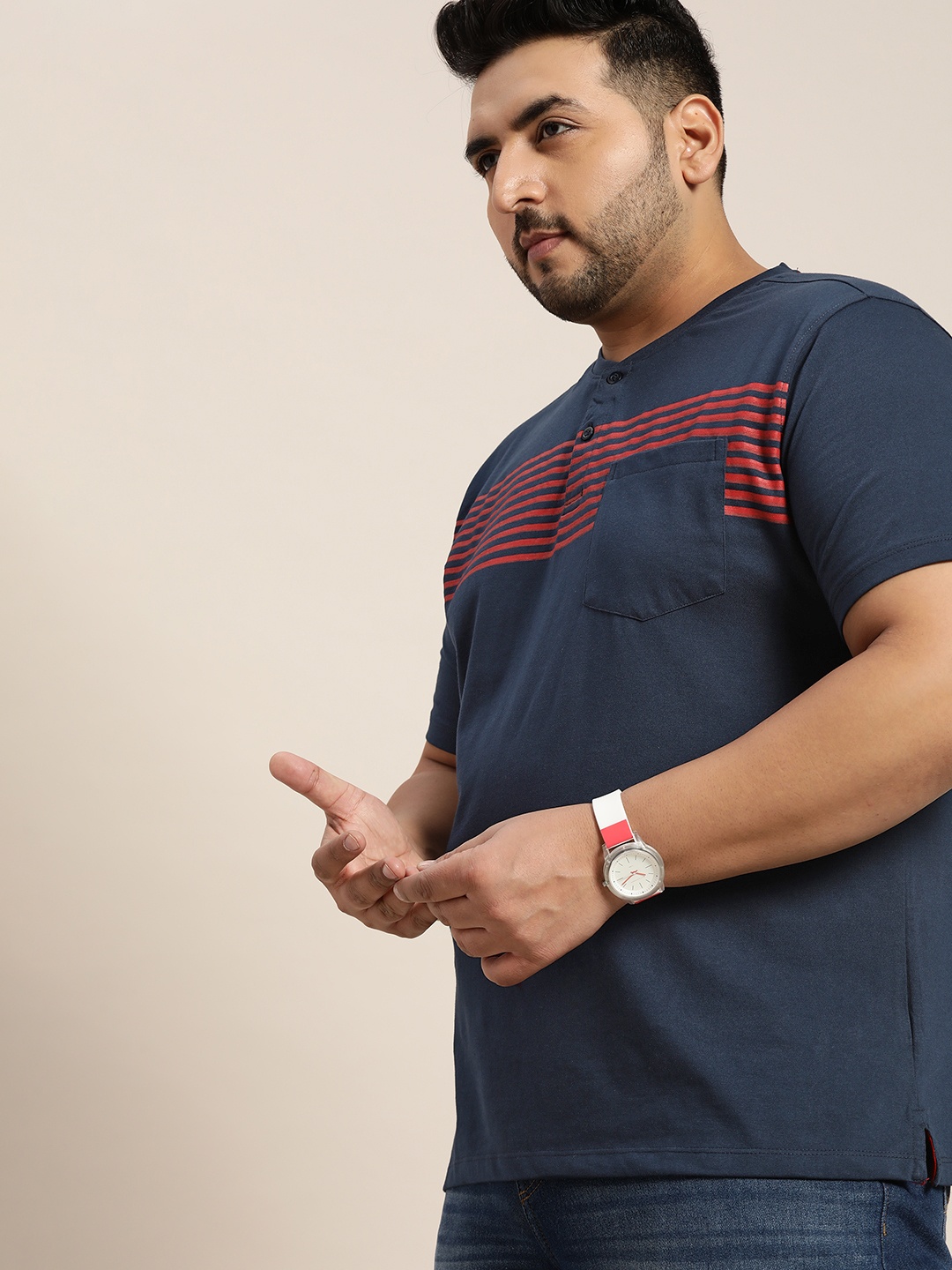 

Sztori Plus Size Men Navy Maroon Striped Detail Henley Neck T-shirt, Navy blue