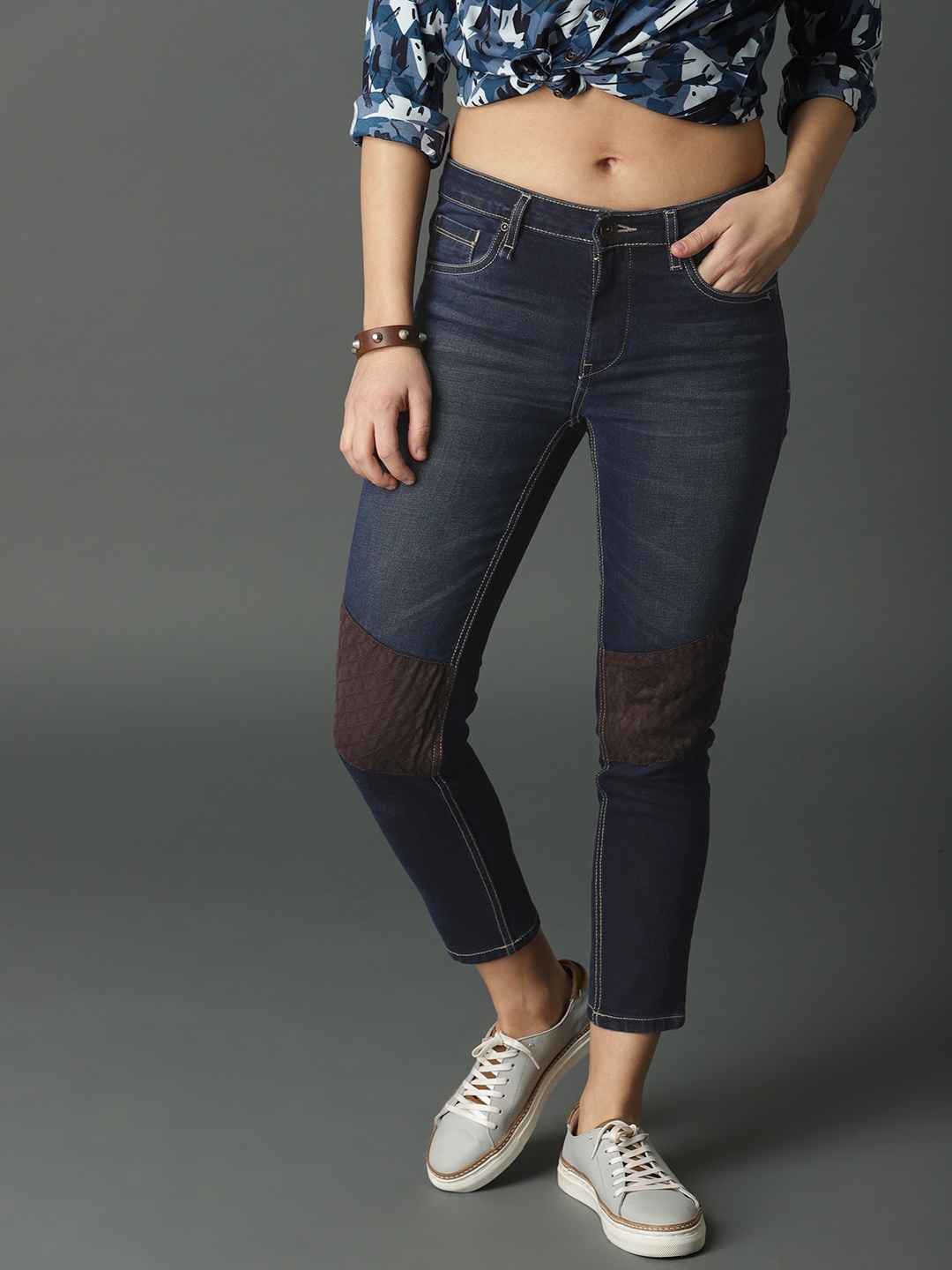 

Roadster Women Blue Skinny Fit Mid-Rise Clean Look Stretchable Cropped Jeans