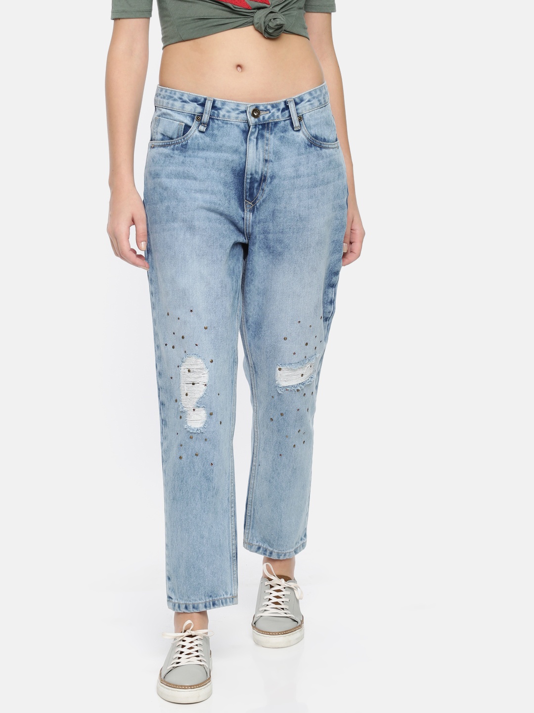 

Roadster Women Blue Boyfriend Fit Mid-Rise Mildly Distressed Embellished Jeans