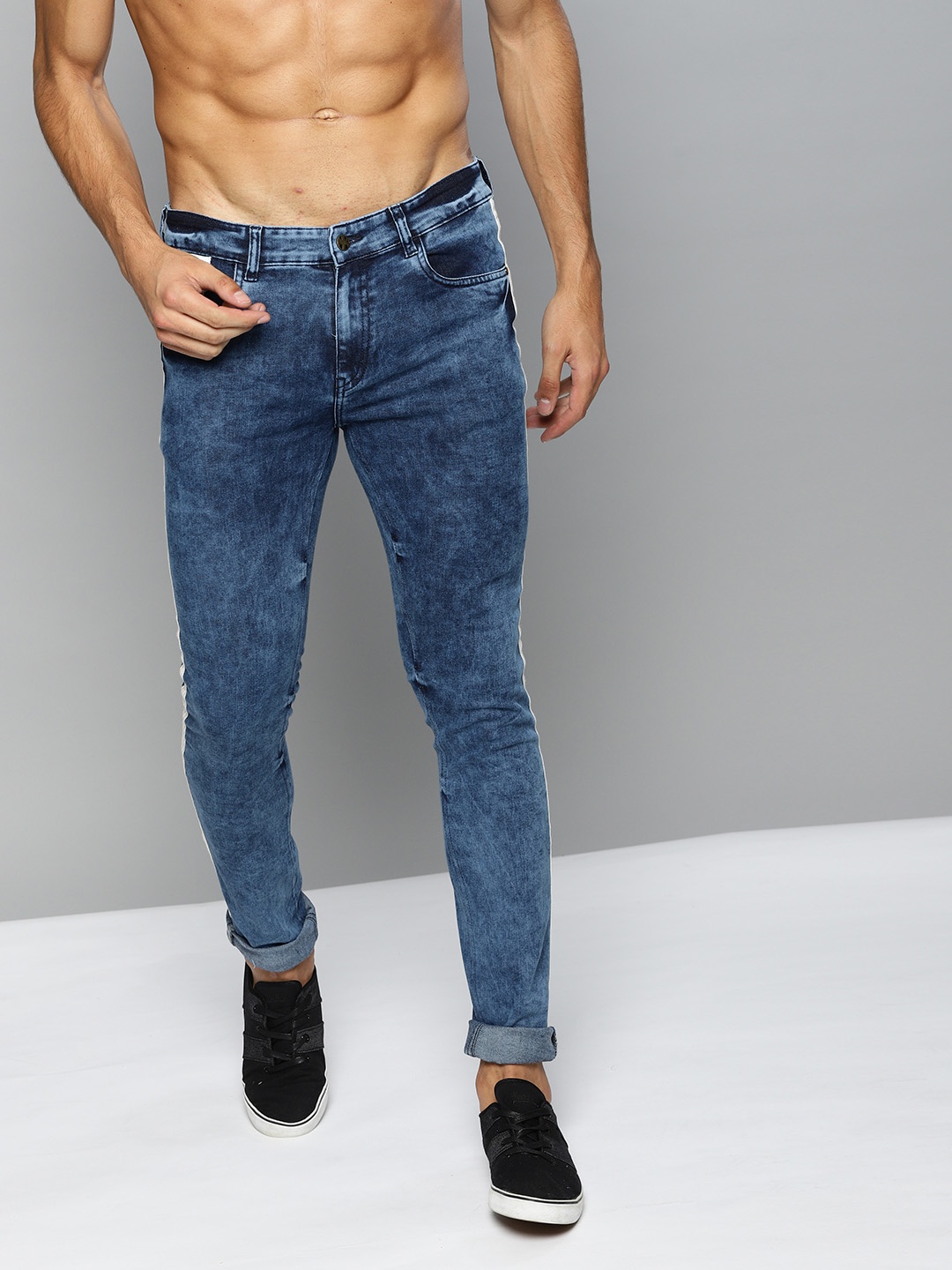 

Kook N Keech Garfield Men Blue Skinny Fit Mid-Rise Clean Look Jeans