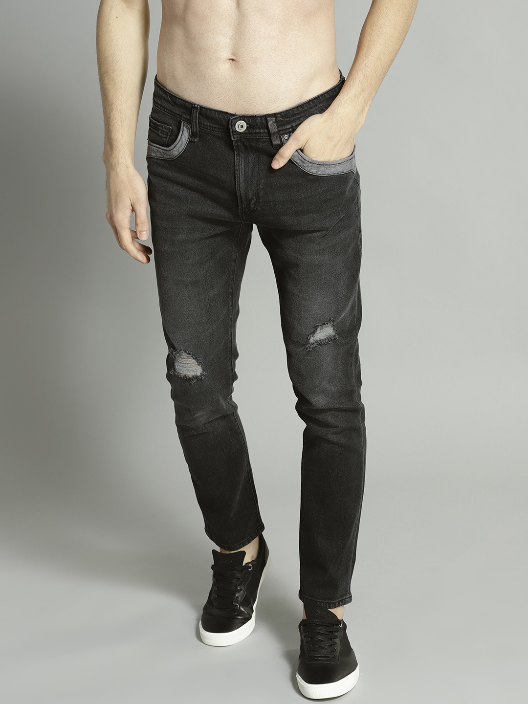 

Roadster Men Black Skinny Fit Mid-Rise Low Distress Stretchable Jeans