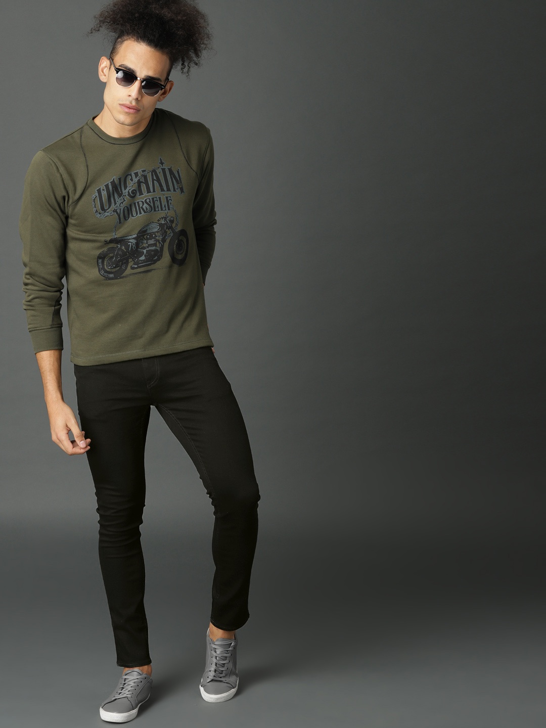 

Roadster Men Black Slim Fit Mid-Rise Jeans