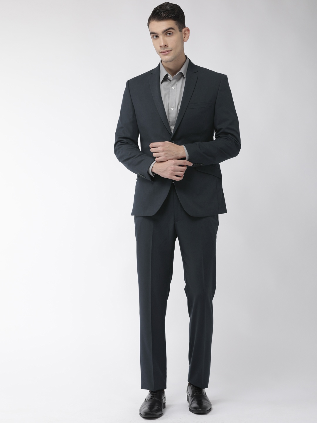 

Park Avenue Men Charcoal Grey Super Slim Fit Single-Breasted Formal Suit