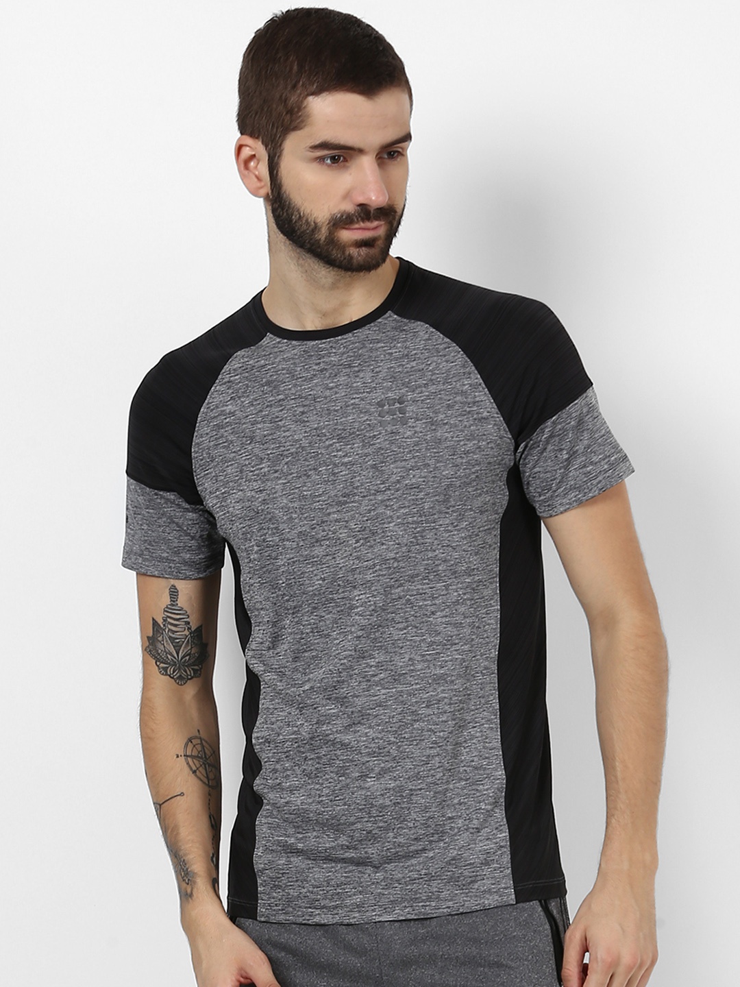 

rock.it Men Grey Melange & Black Colourblocked Round Neck Sports T-shirt