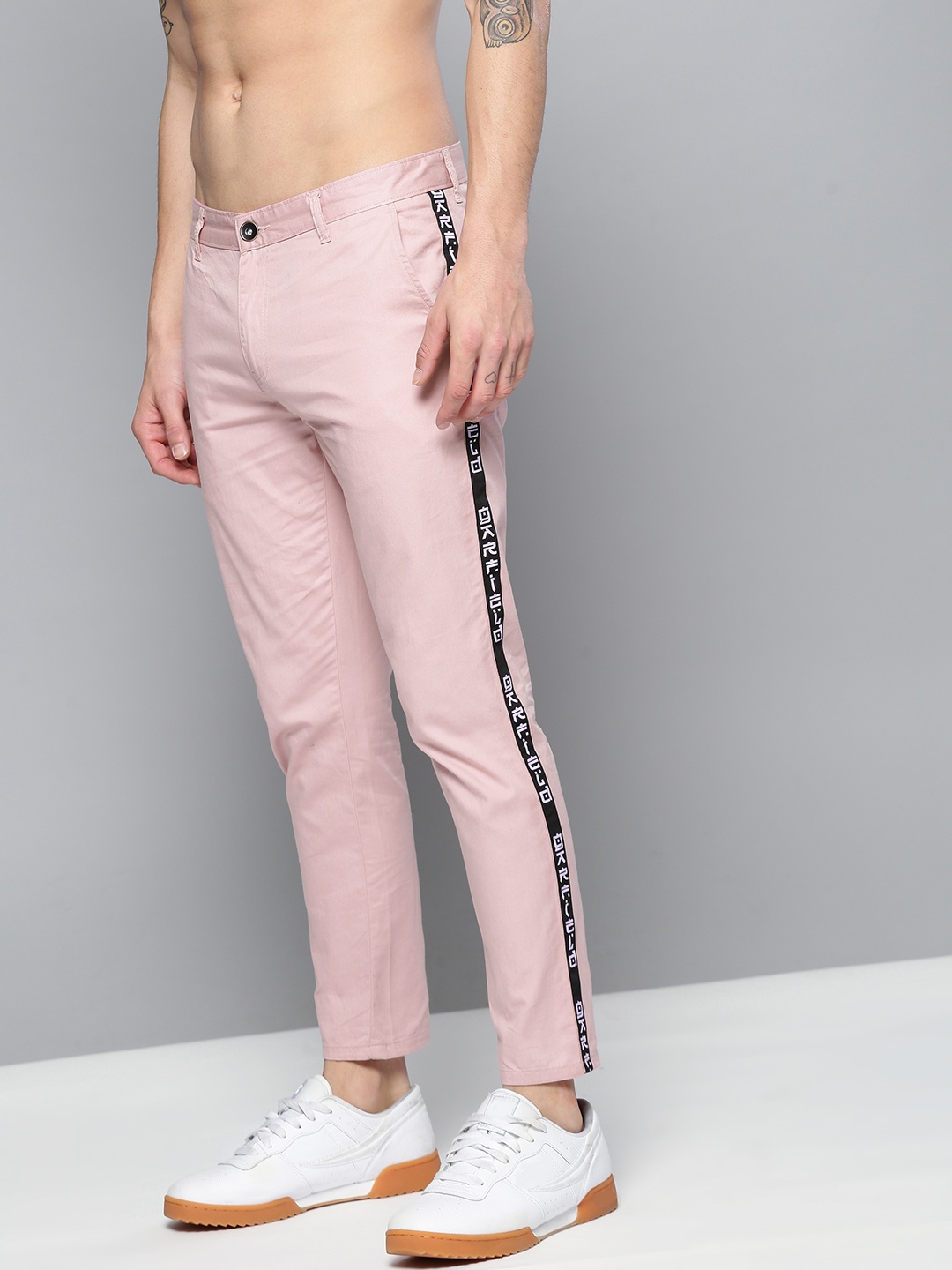 

Kook N Keech Garfield Men Pink Regular Fit Solid Chinos