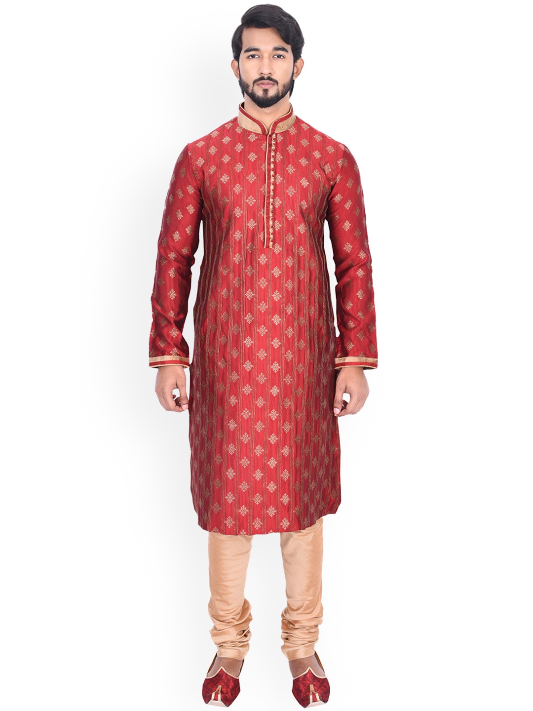

Manyavar Men Maroon & Beige Self Design Kurta with Churidar