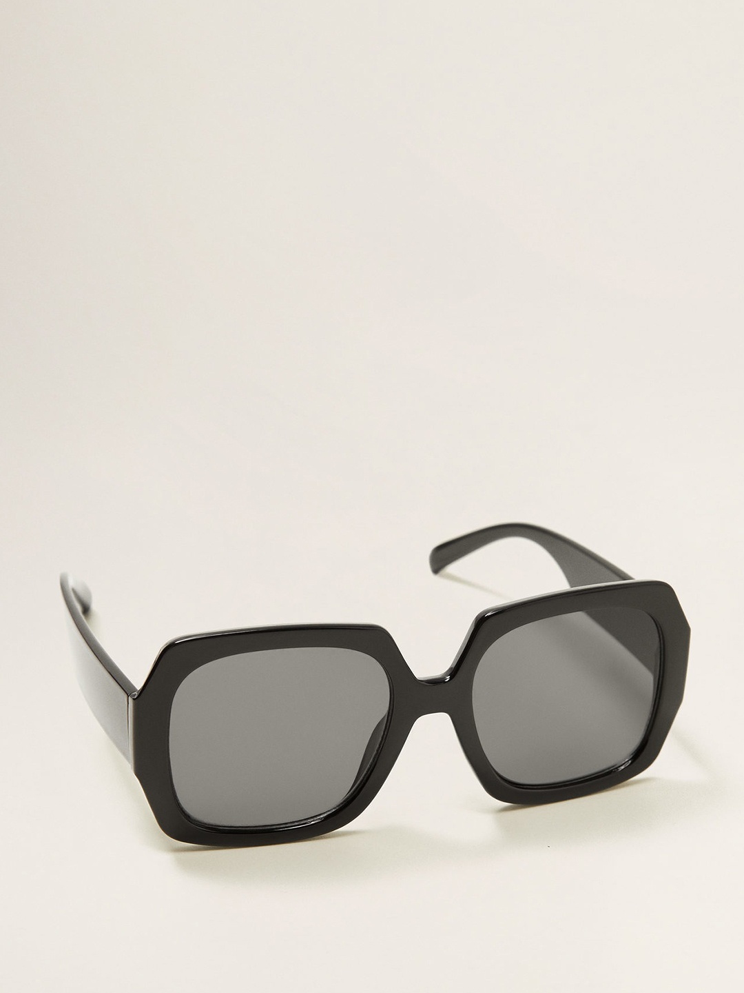 

MANGO Women Oversized Sunglasses 33033709, Grey
