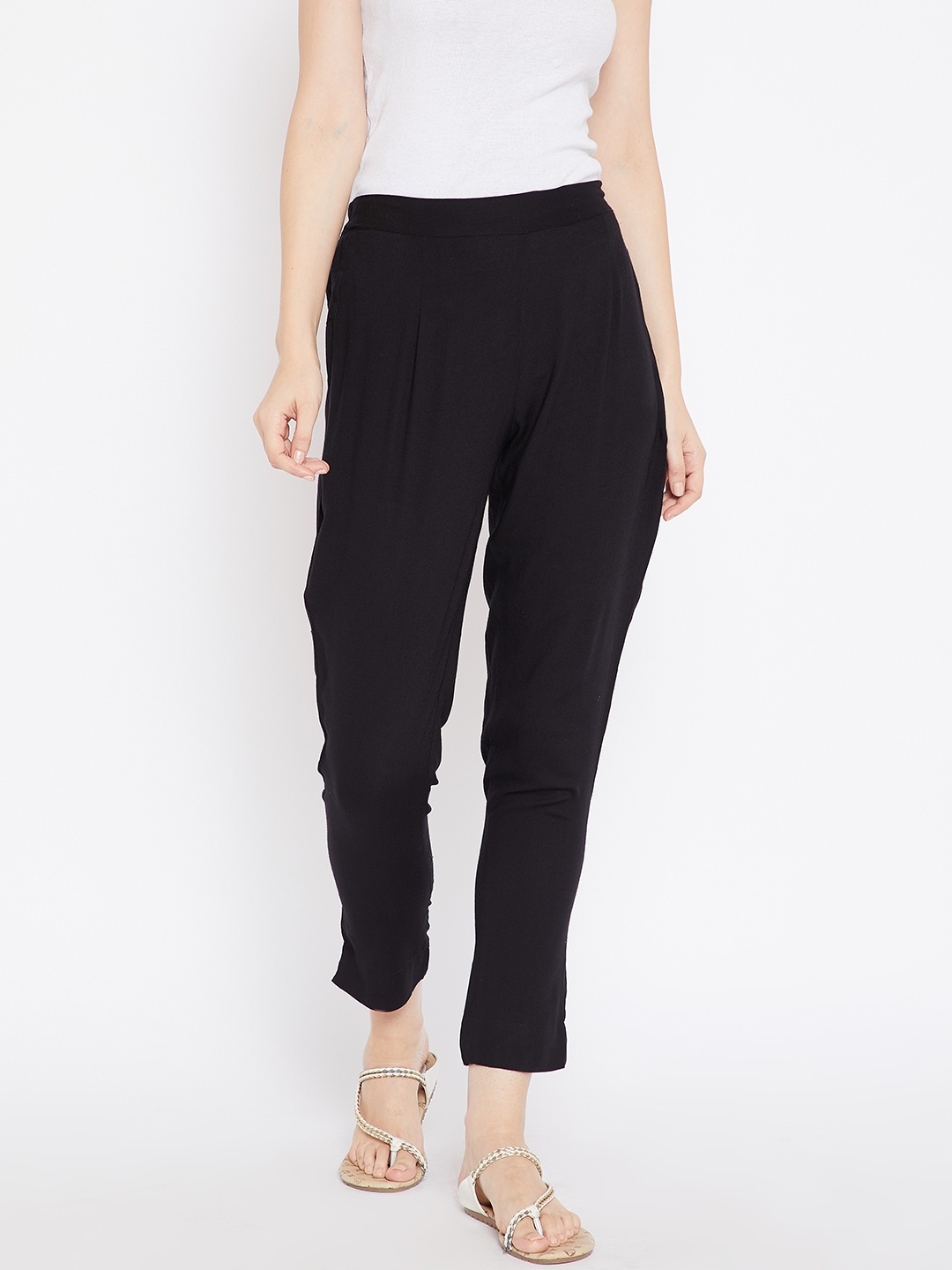 

Aujjessa Women Black Regular Fit Solid Cropped Peg Trousers