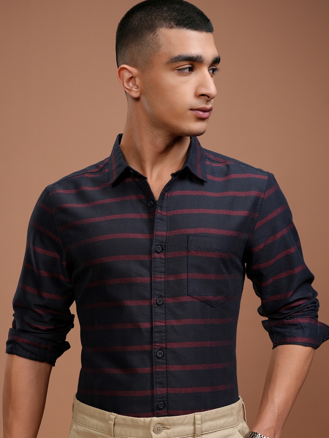 

HIGHLANDER Men Navy Blue & Maroon Slim Fit Striped Casual Shirt