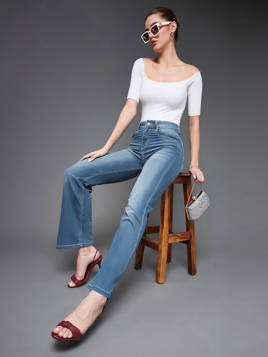 

Miss Chase Women Light Weight Blue Flared Mid-Rise Clean Look Jeans