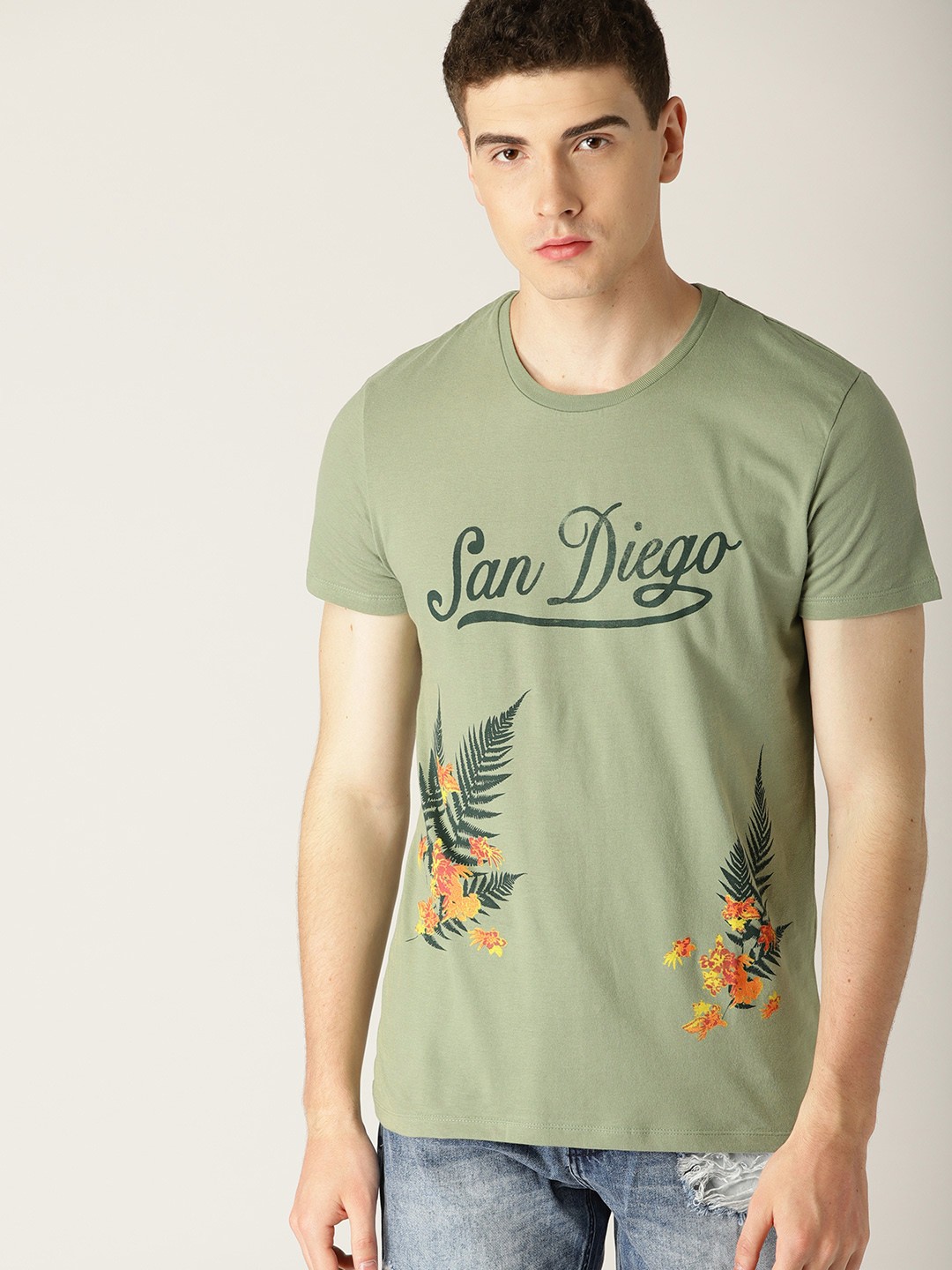 

United Colors of Benetton Men Olive Green Printed Round Neck Pure Cotton T-shirt