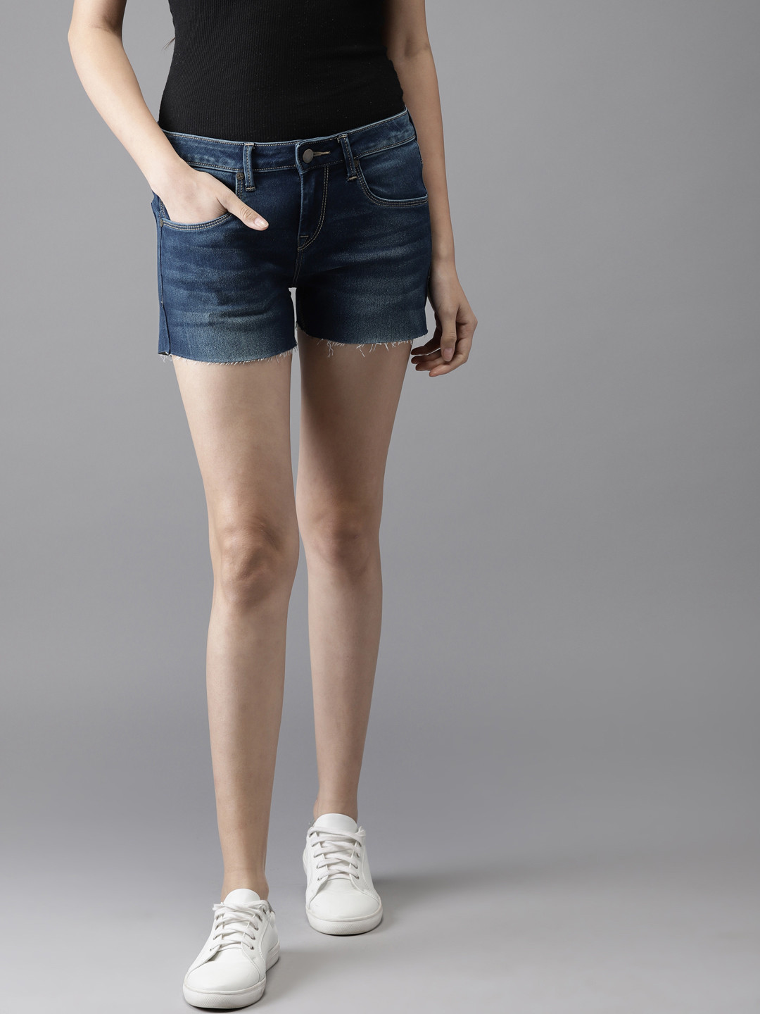 

HERE&NOW Women Blue Washed Slim Fit Denim Shorts