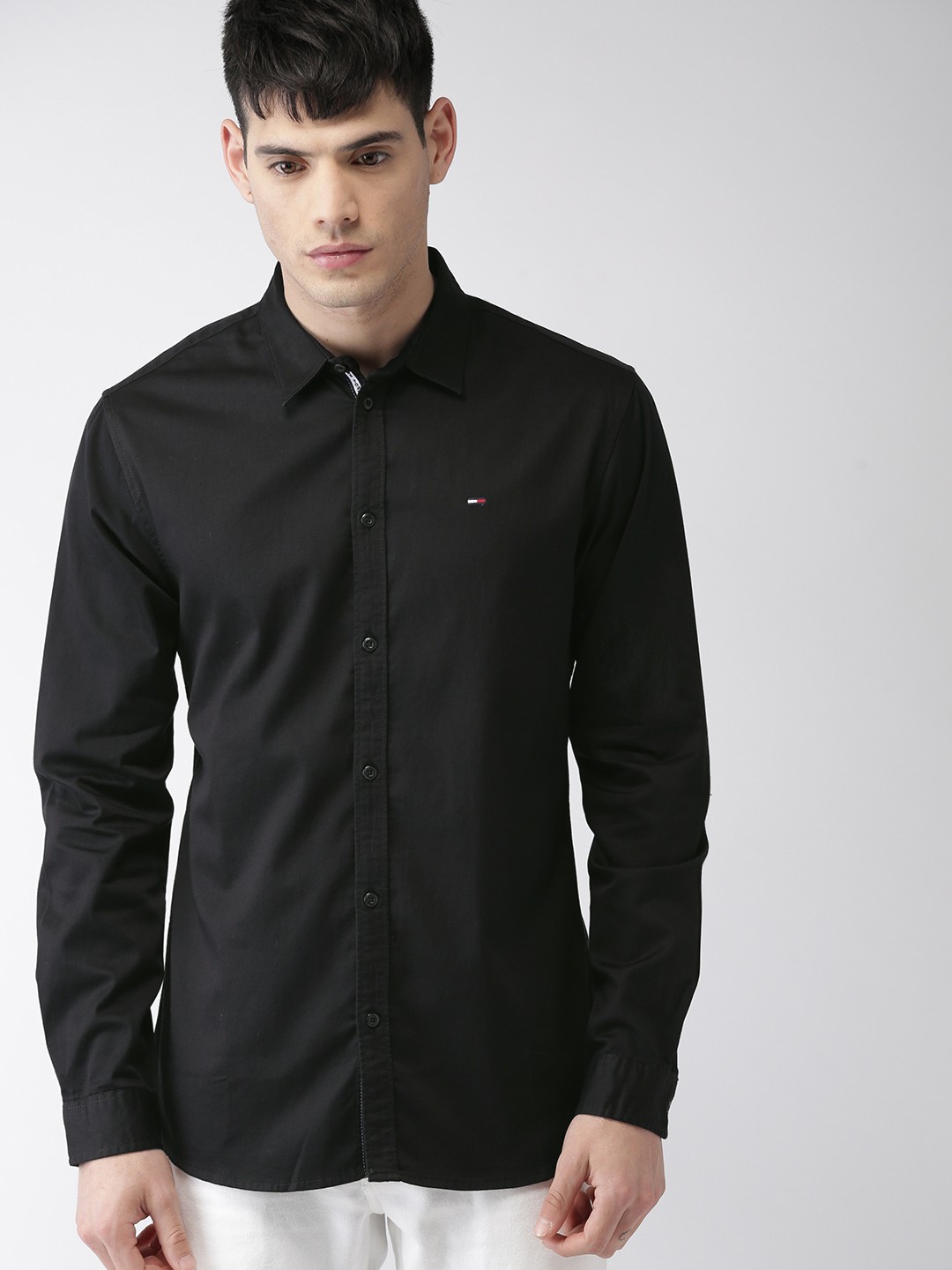 

Tommy Hilfiger Men Black Slim Fit Solid Casual Shirt