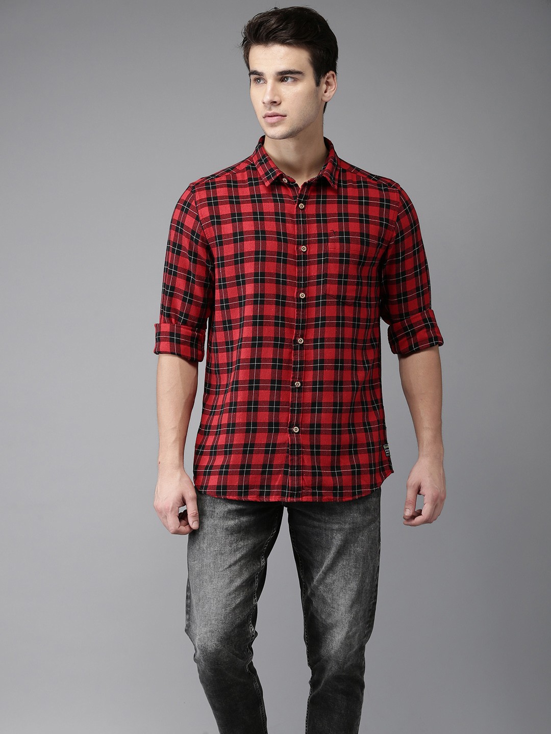 

Flying Machine Men Red & Black Regular Fit Checked Casual Shirt