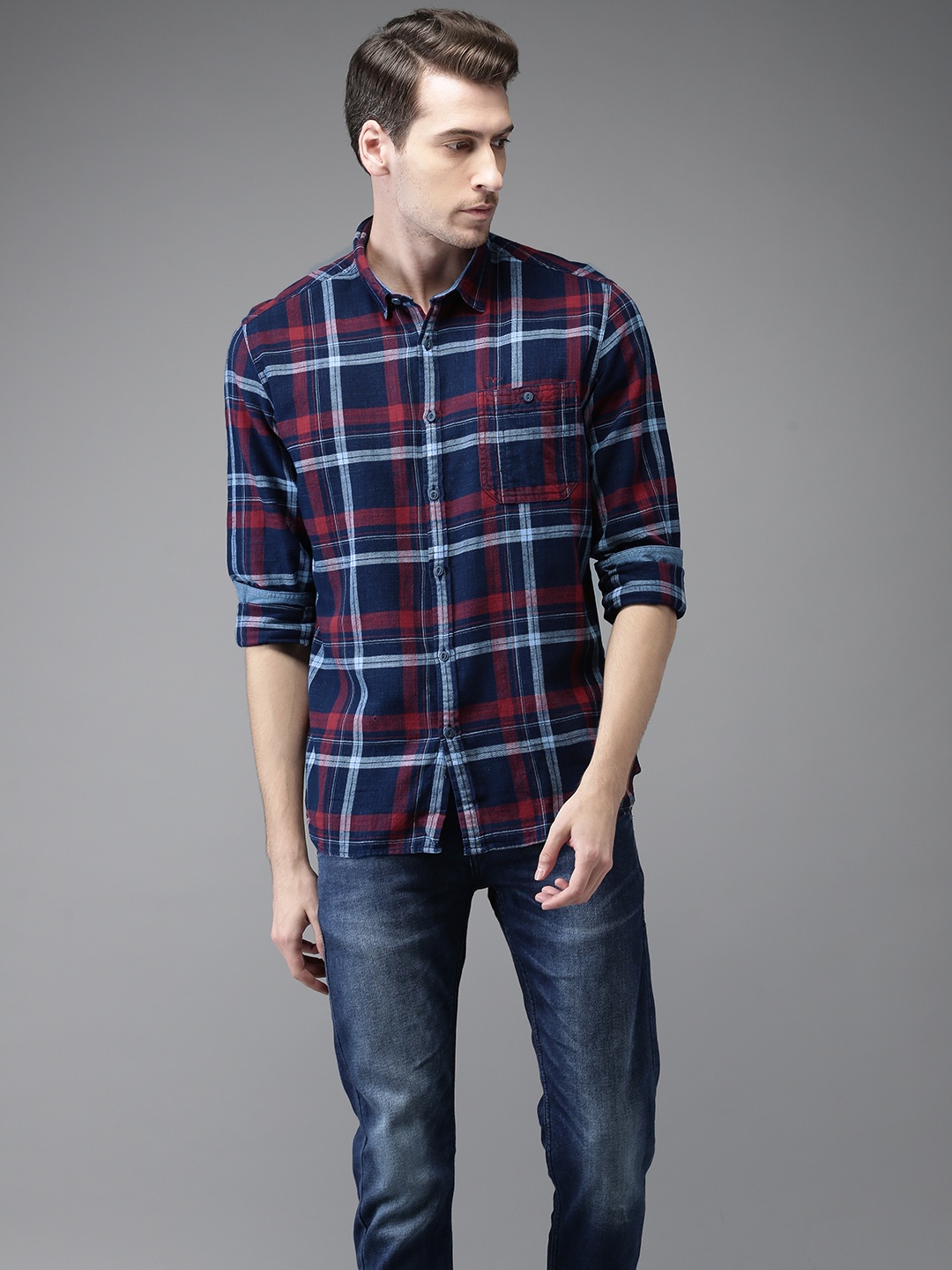 

Flying Machine Men Navy Blue & Red Regular Fit Checked Casual Shirt