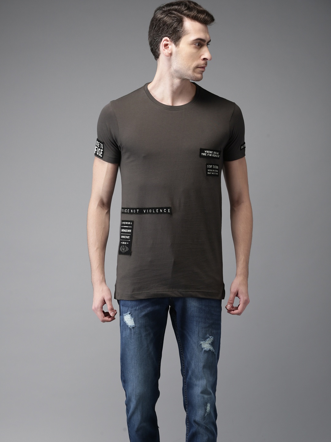 

Flying Machine Men Charcoal Grey Solid Round Neck Pure Cotton T-shirt