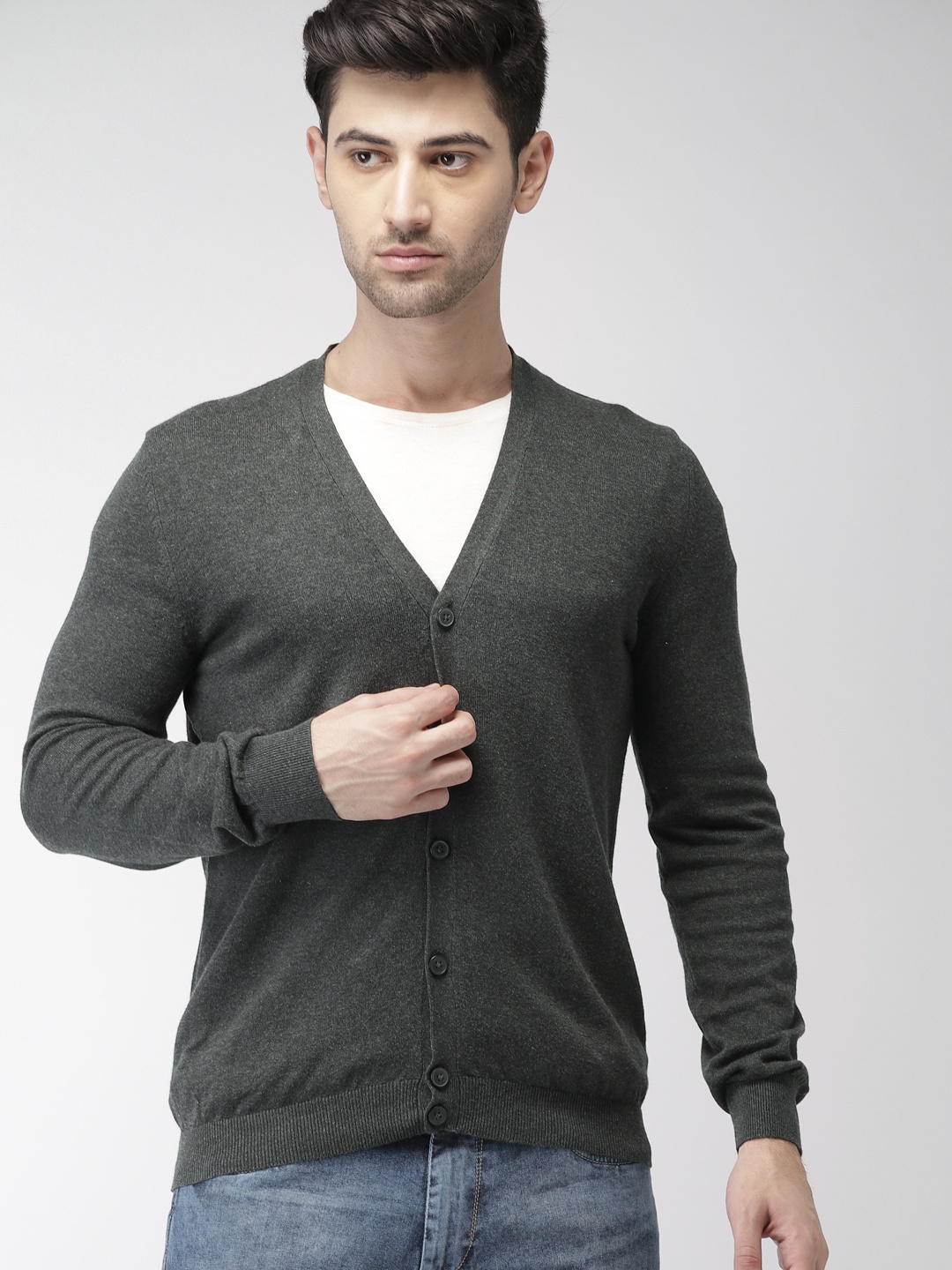

Celio Men Charcoal Grey Solid Cardigan