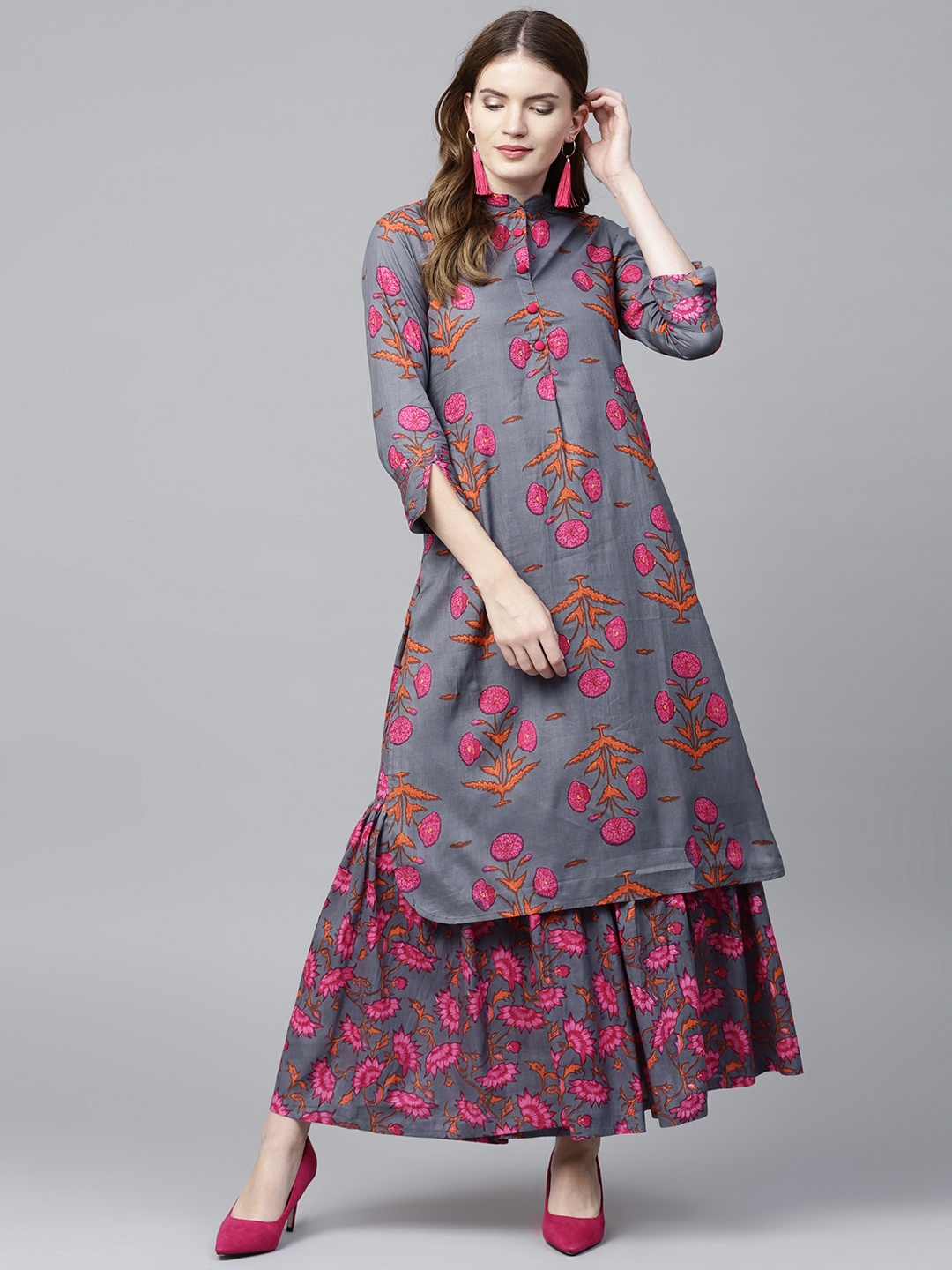 

Ishin Women Grey & Pink Floral Print Kurta with Sharara