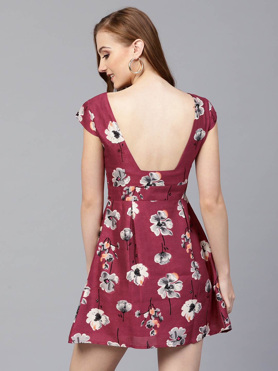 

SASSAFRAS Women Burgundy & Grey Printed Fit and Flare Dress