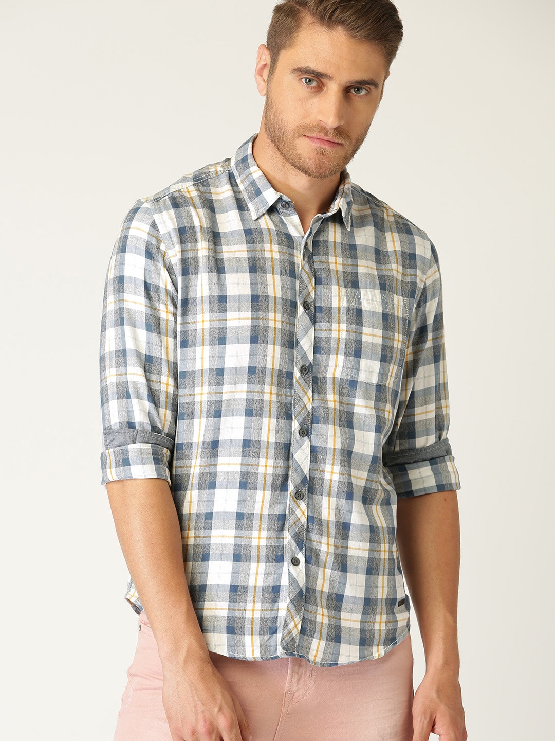

ESPRIT Men White & Blue Slim Fit Checked Casual Shirt