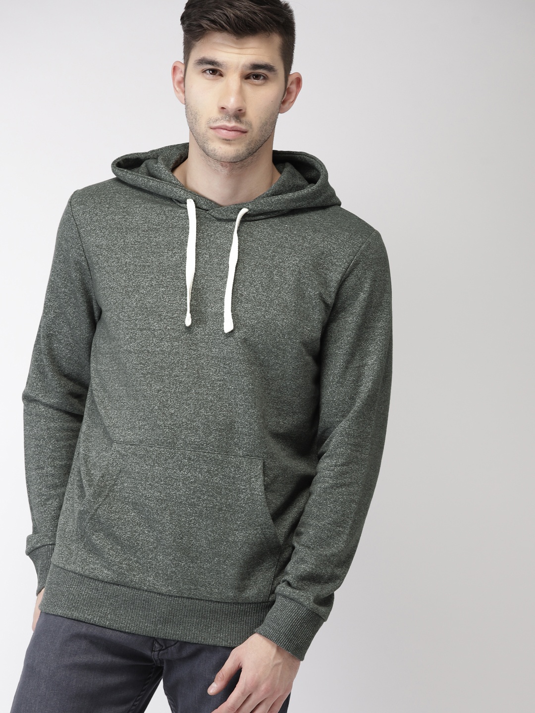 

Celio Men Grey Solid Hooded Sweatshirt