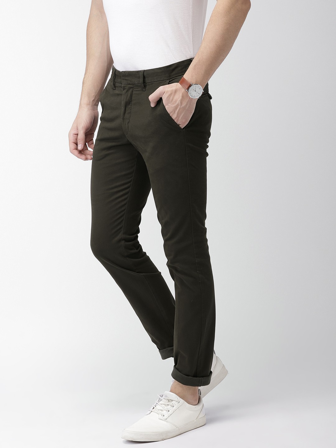 

Celio Men Brown Slim Fit Solid Chinos