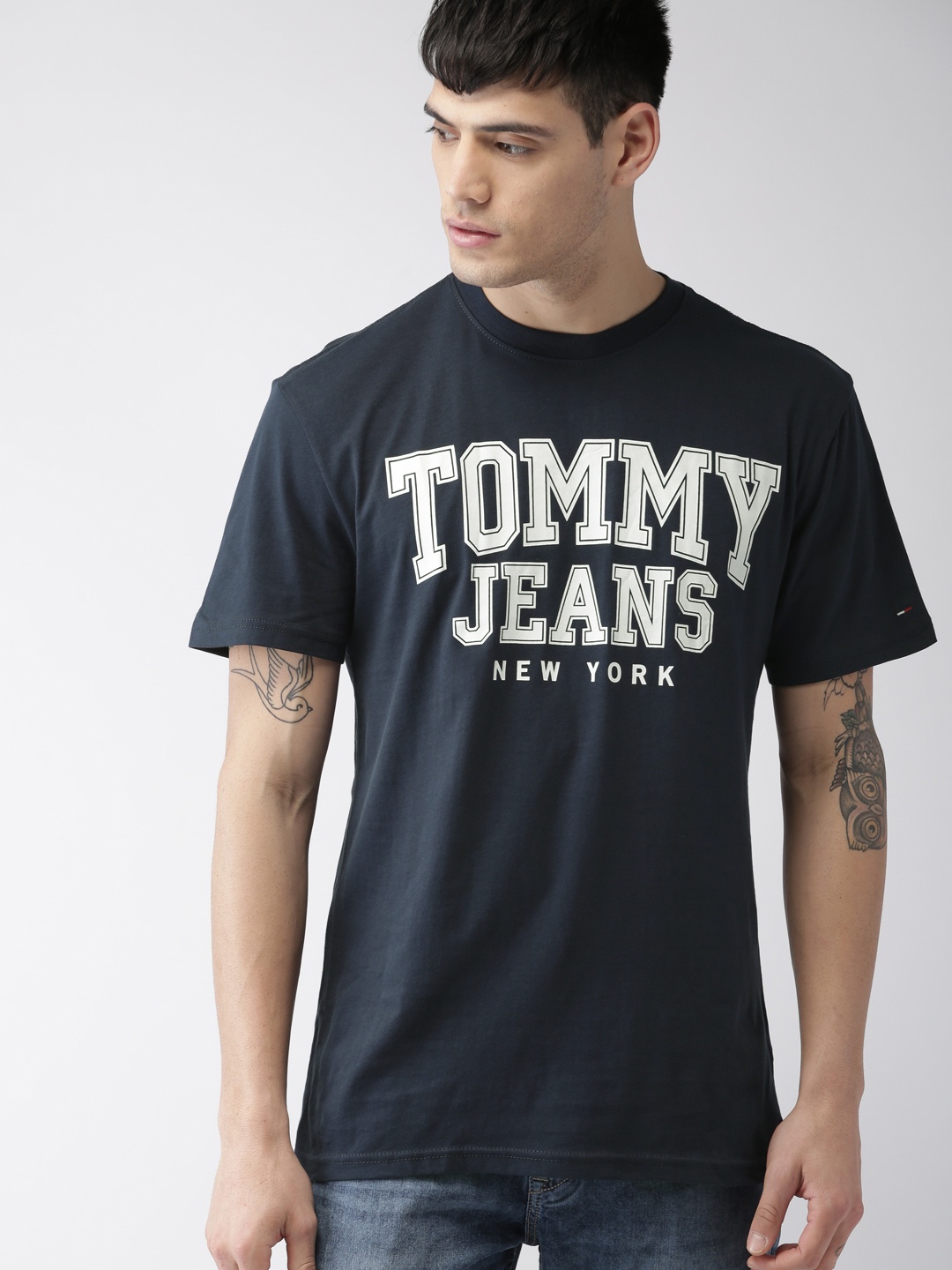 

Tommy Hilfiger Men Navy Blue Printed Round Neck T-shirt