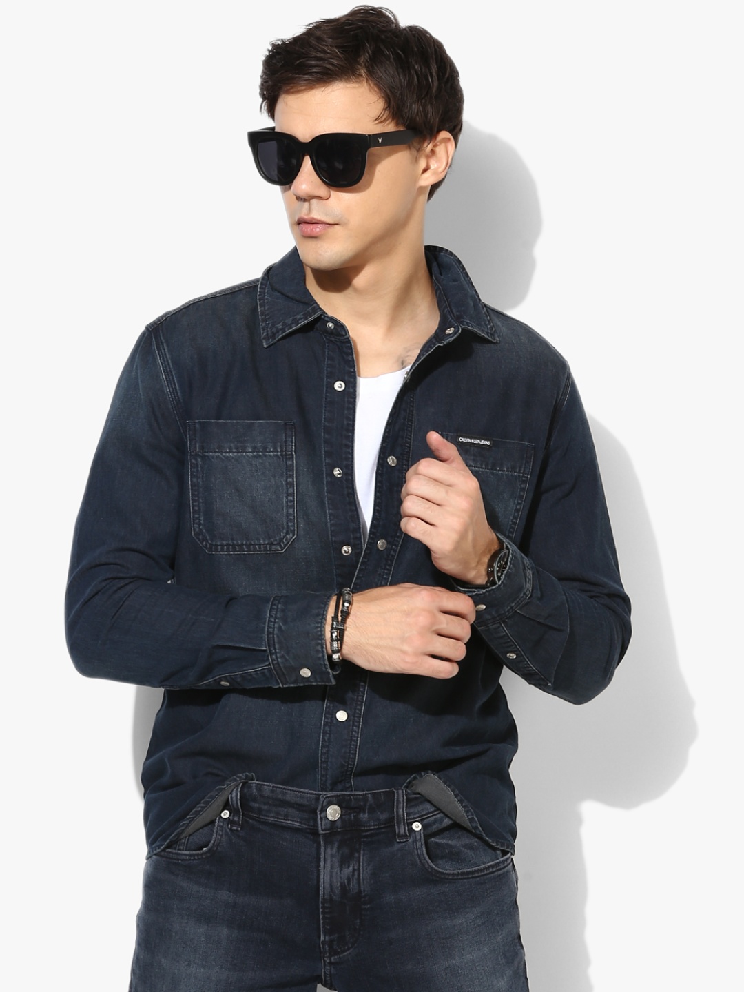 

Calvin Klein Jeans Men Blue Regular Fit Solid Casual Shirt