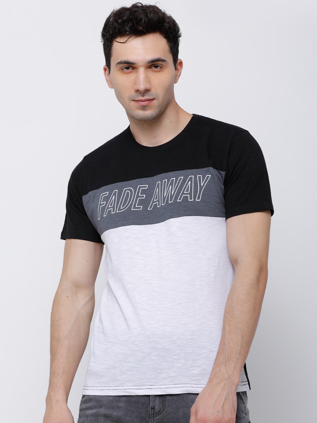 

LOCOMOTIVE Men Black Colourblocked Round Neck T-shirt